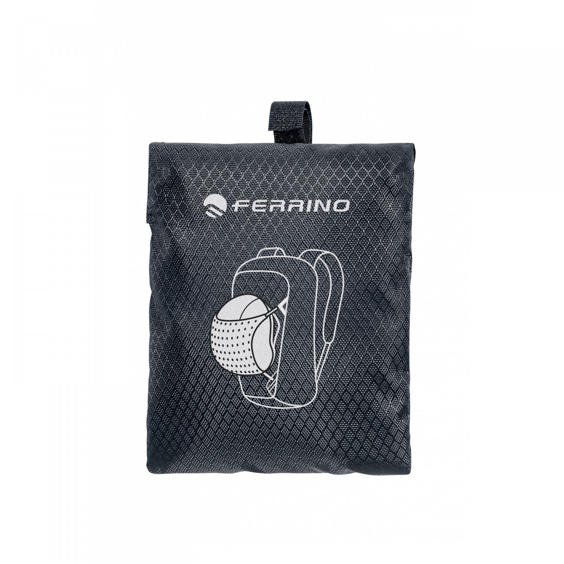 Portacascos externo adaptable a las mochilas Ferrino