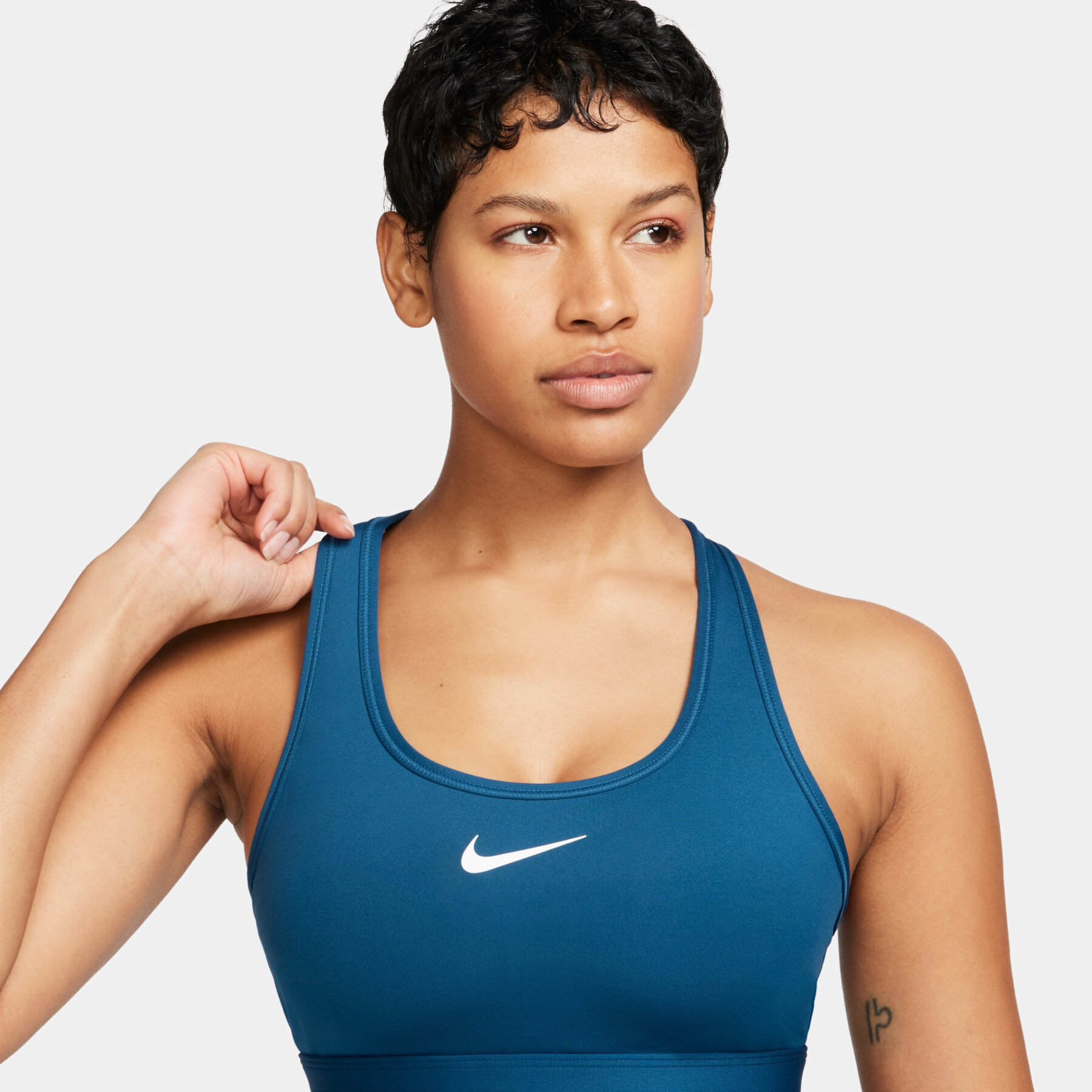 Sujetador acolchado para mujer Nike Swoosh Medium Support